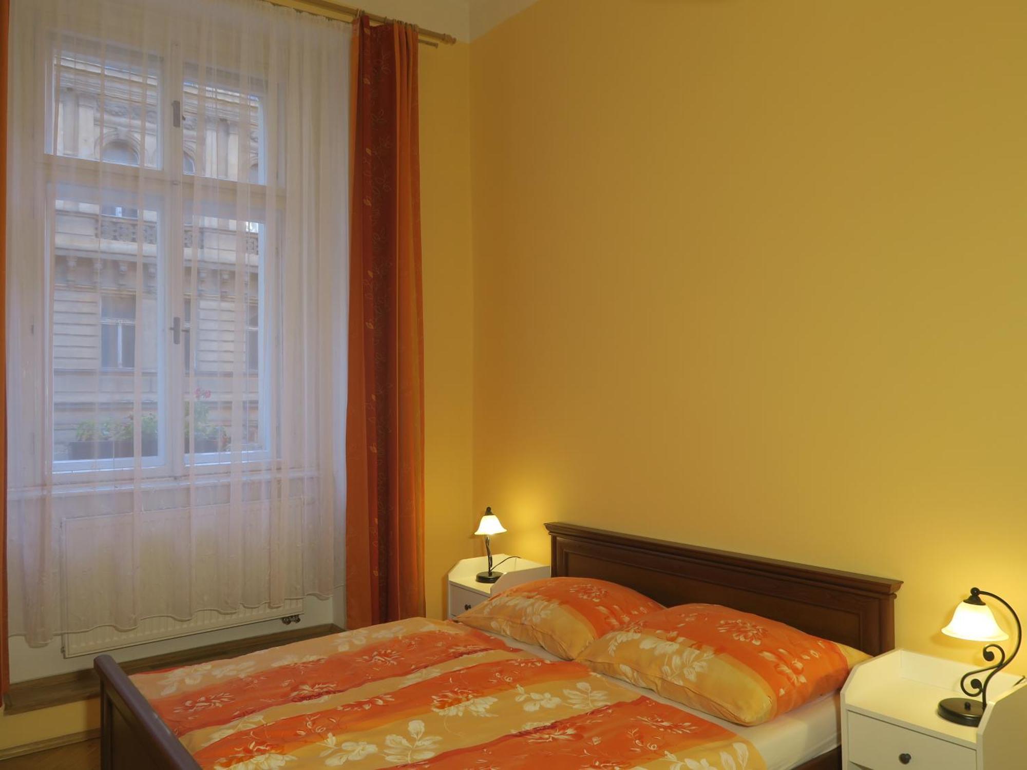 Apartment Near Lesser Town Prague